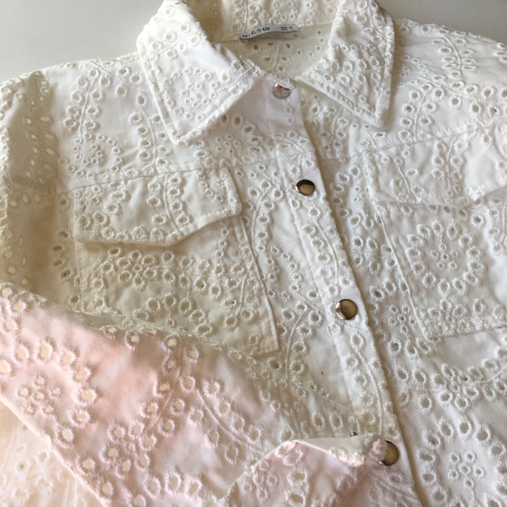 White lace boxy jacket
